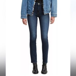 Levi’s 724 High Rise Straight